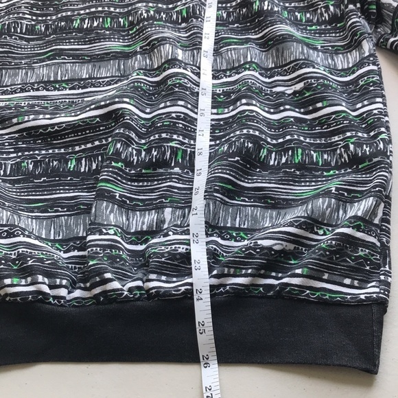 𝅺VINTAGE Wrap it up crewneck retro sweater unisex size medium - Picture 8 of 11